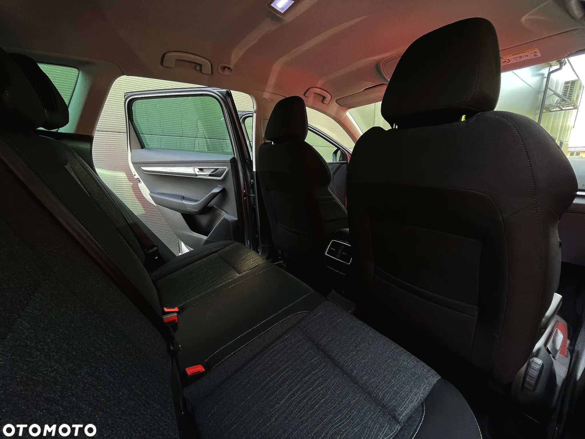 Skoda Karoq 1.5 TSI ACT 4x2 Style DSG - 36
