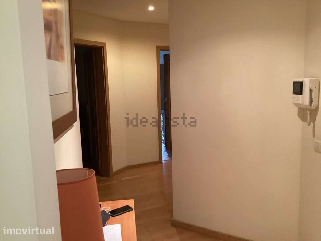 Apartamento T3 em condomínio fechado, com piscina e lugar de garagem - Grande imagem: 4/30