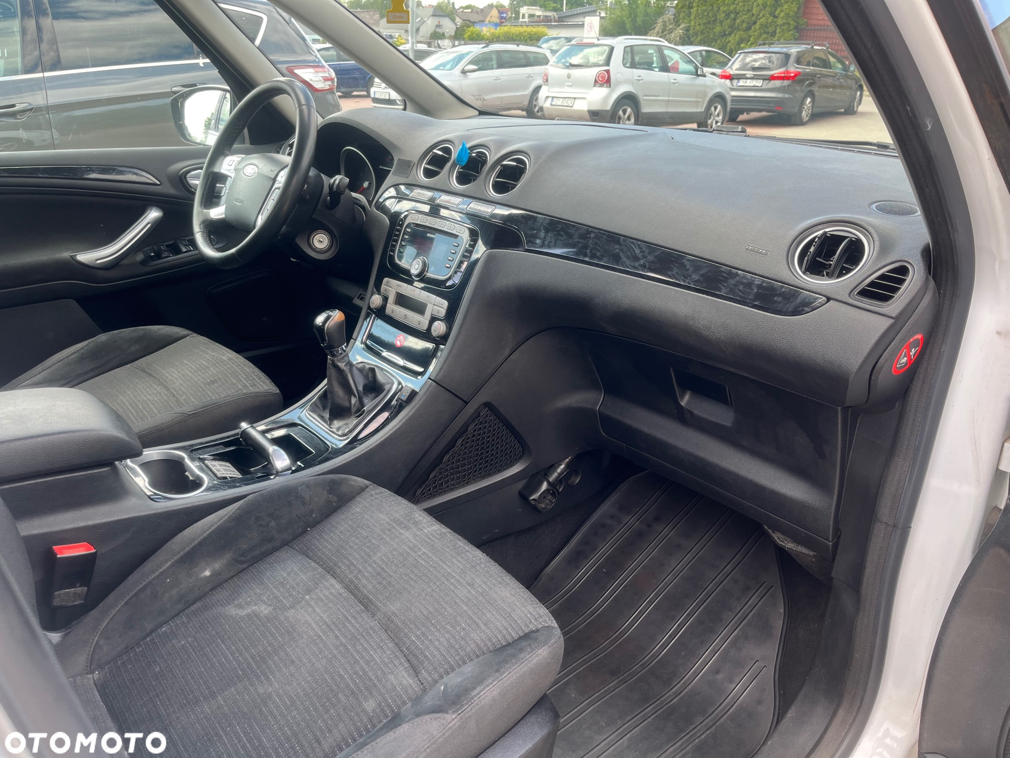 Ford Galaxy 2.0 Ghia - 16