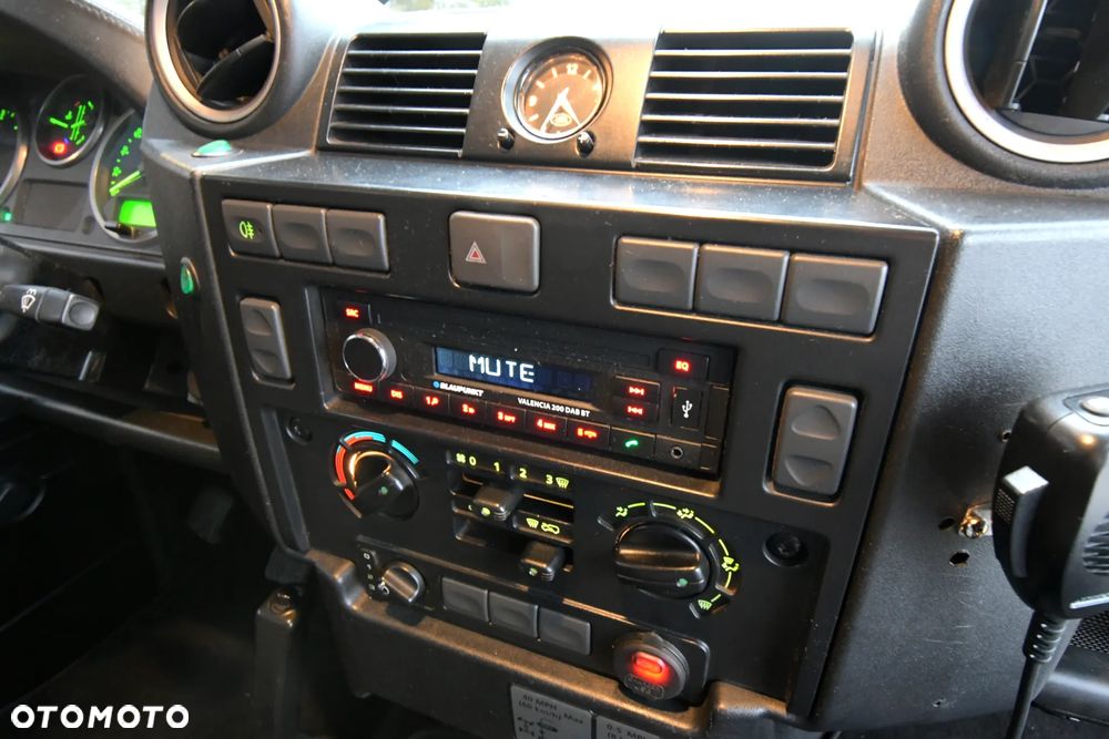 Land Rover Defender 110 2.4 TD4 E - 26