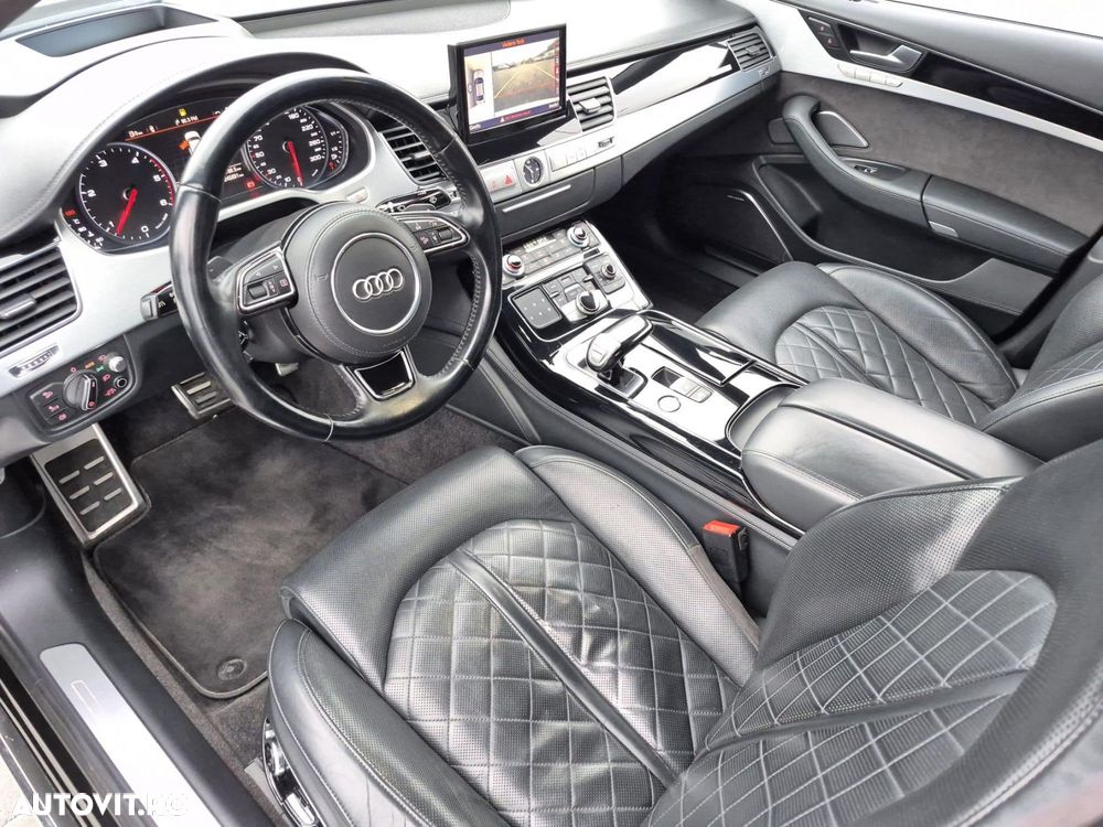 Audi A8 - 12