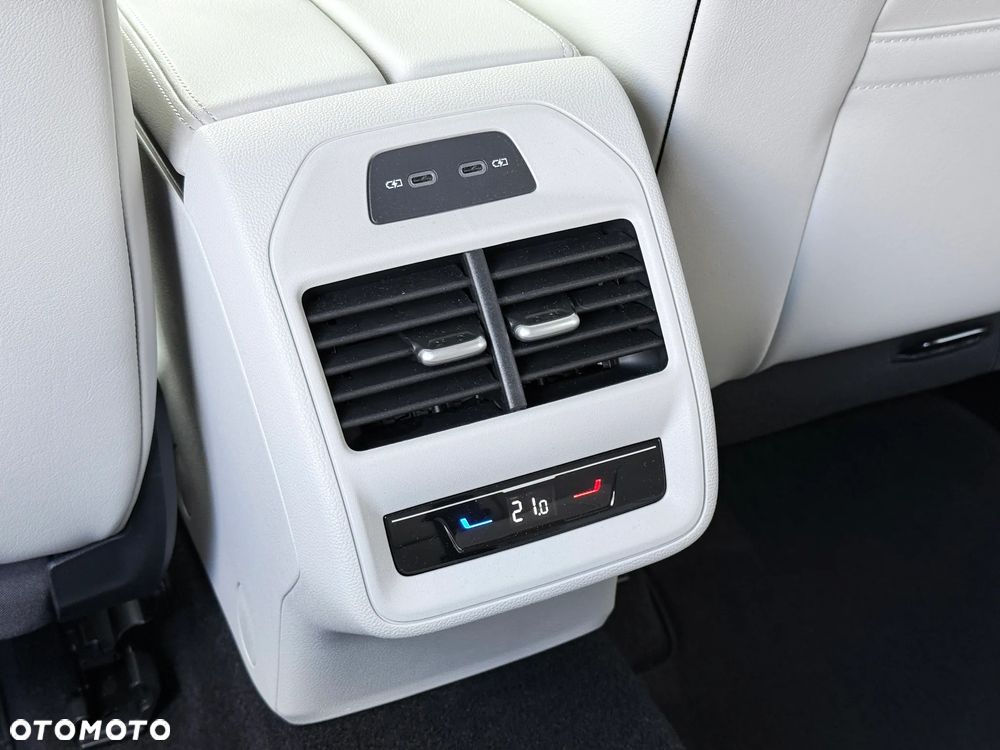 Volkswagen Passat 2.0 TDI EVO Elegance DSG - 31