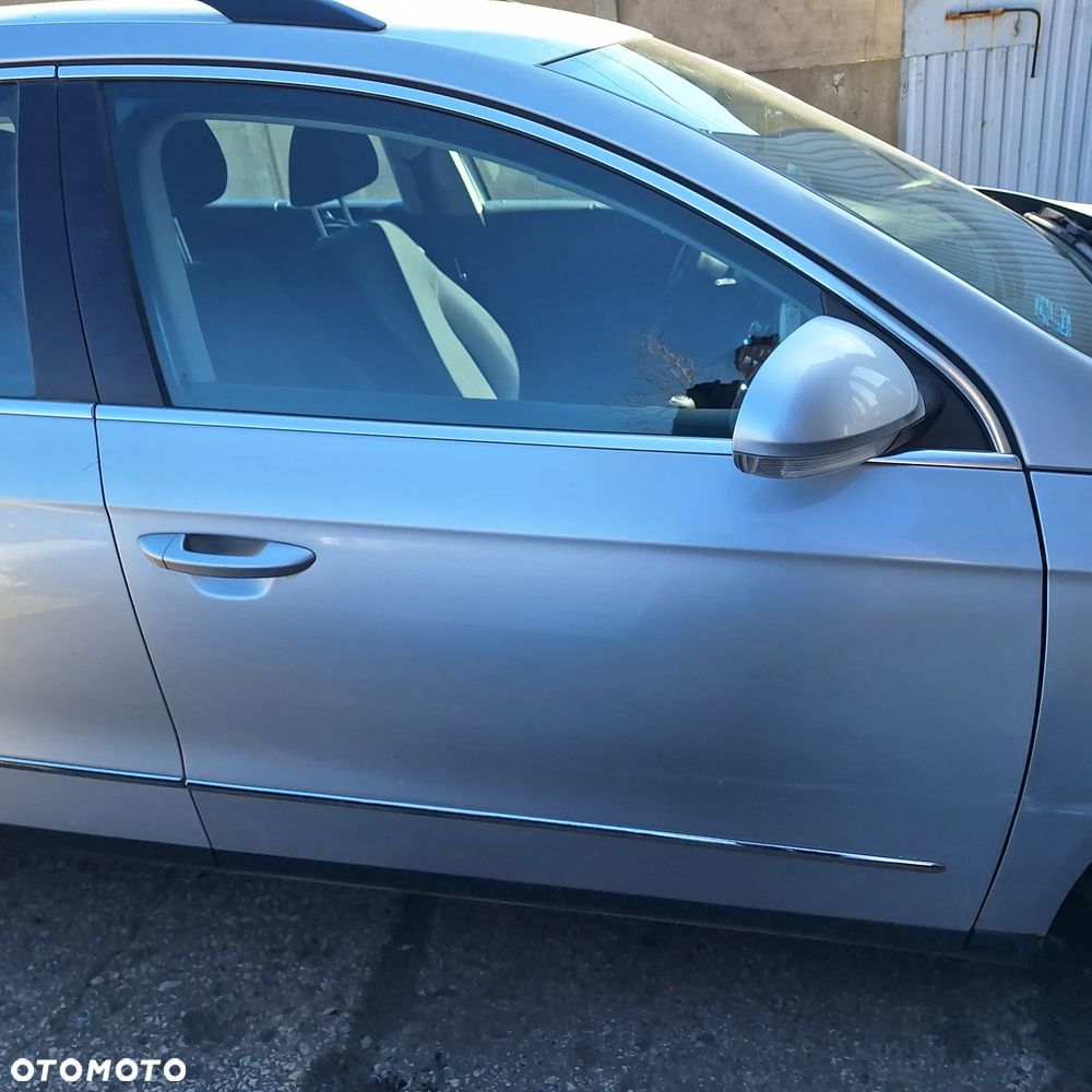 LUSTERKO LEWE PRAWE PASSAT B6 LA7W ELEKTRYCZNE - 1