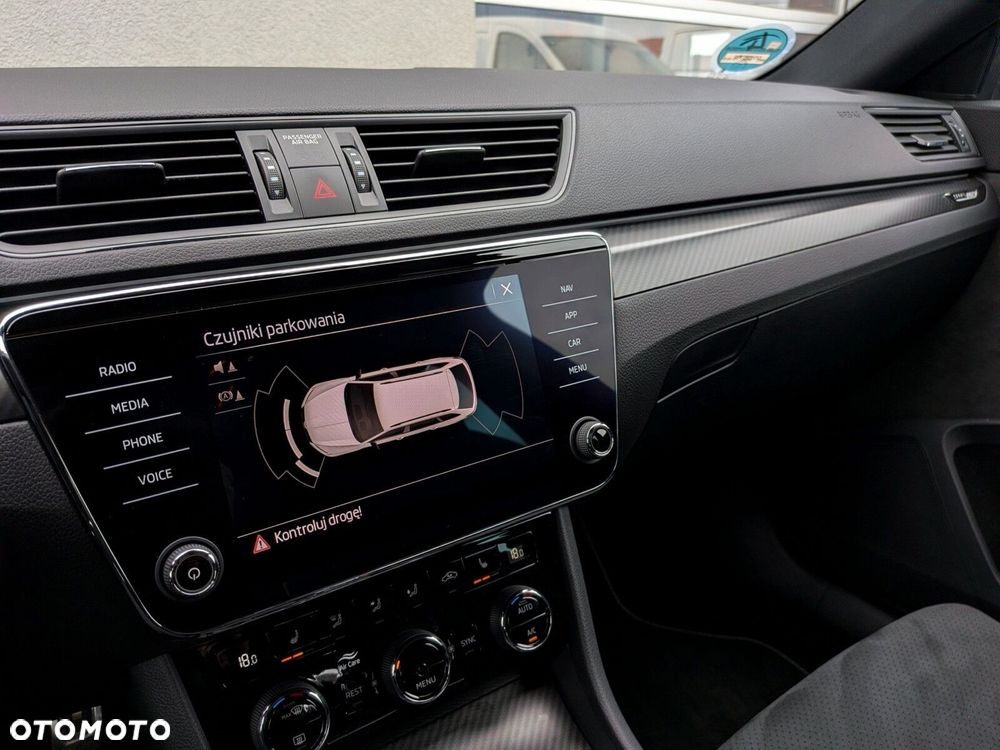 Skoda Superb 2.0 TDI SCR Sportline DSG - 27