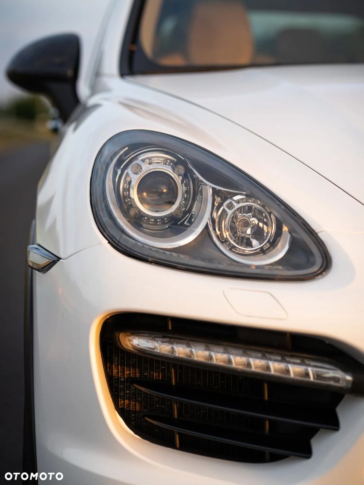 Porsche Cayenne - 11