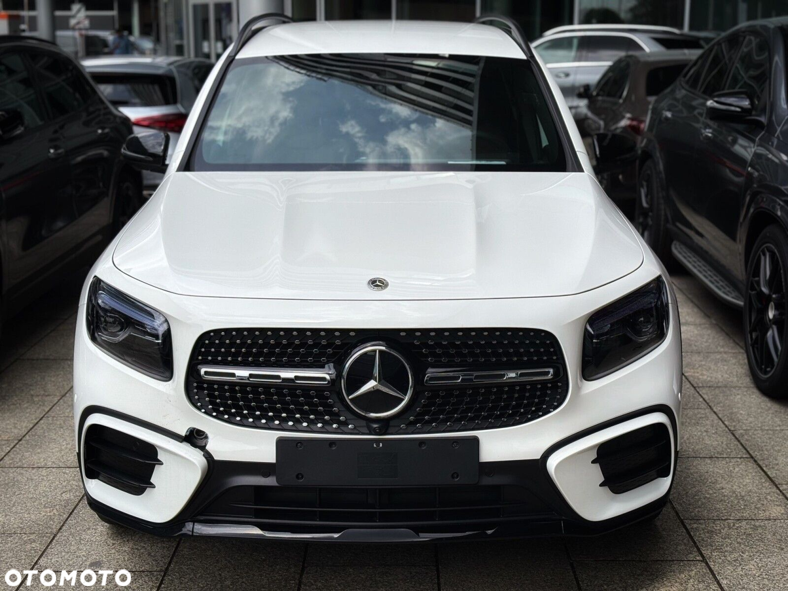 Mercedes-Benz GLB - 2