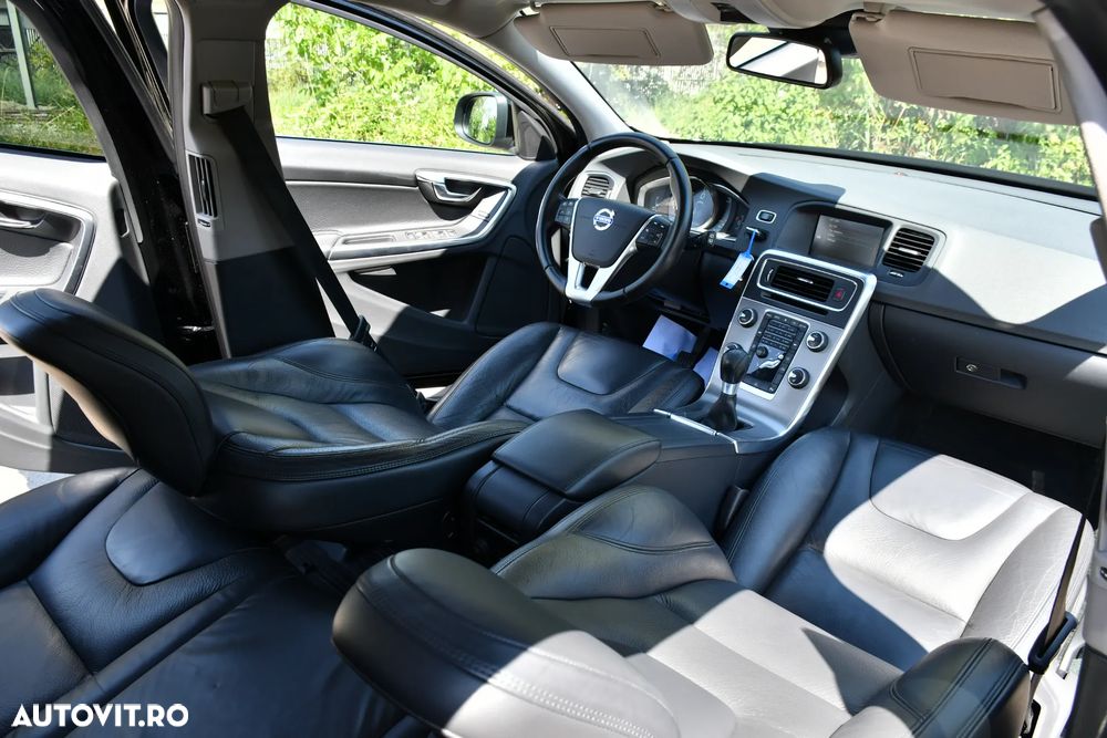 Volvo V60 DRIVe Summum - 28