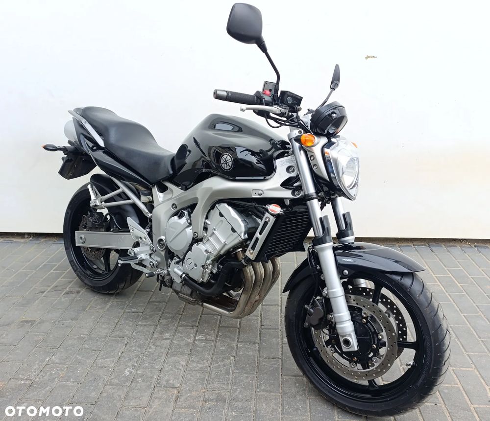 Yamaha FZ6 - 8