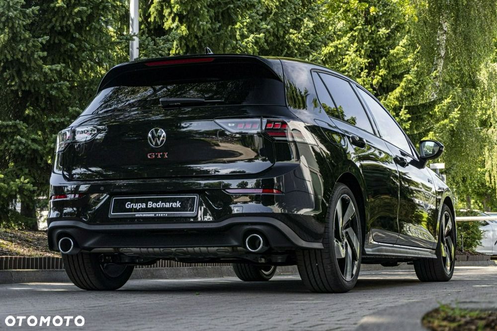Volkswagen Golf - 14