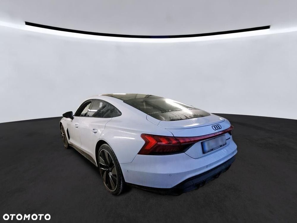 Audi e-tron GT - 4
