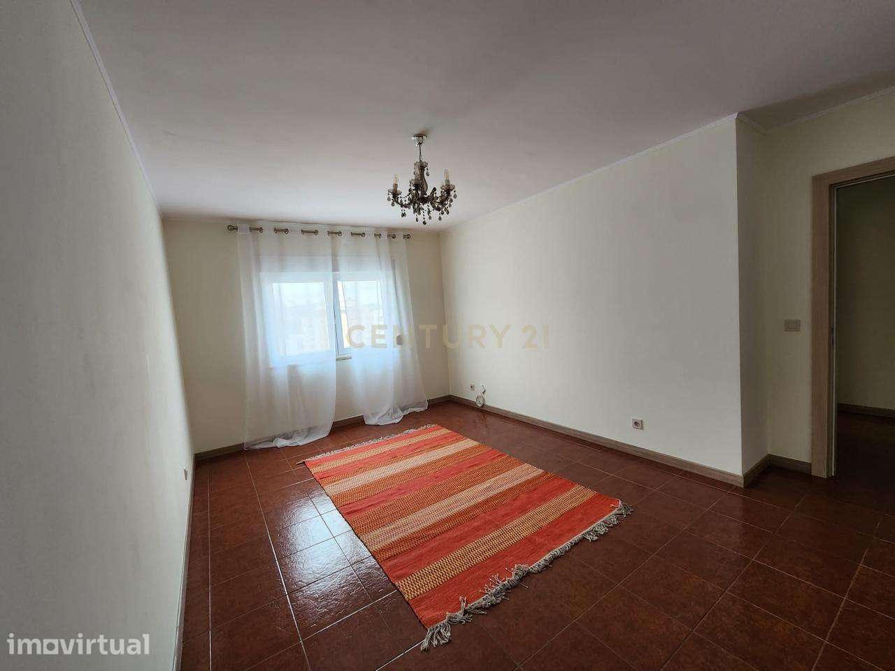 Apartamento T1 - Vista desafogada e Luz natural - Grande imagem: 4/10