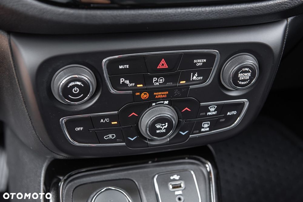 Jeep Compass 2.0 MultiJet Active Drive Automatik Limited - 28