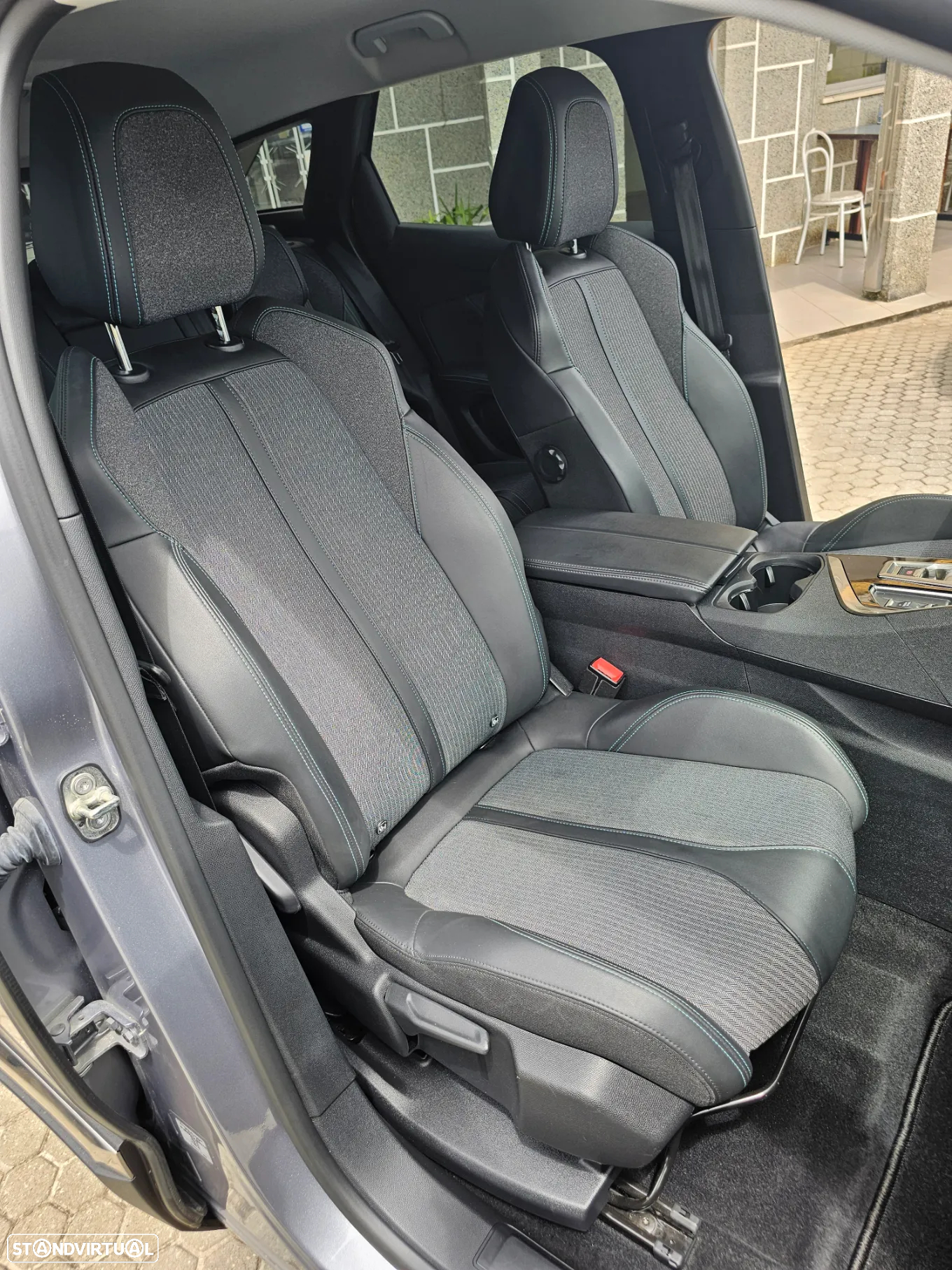 Peugeot 3008 1.6 Hybrid Allure e-EAT8 - 20