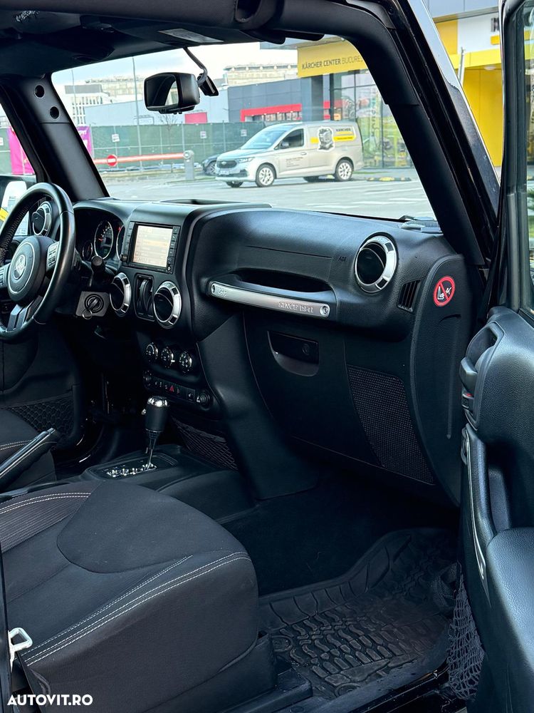 Jeep Wrangler 2.8 CRD AT Rubicon - 10