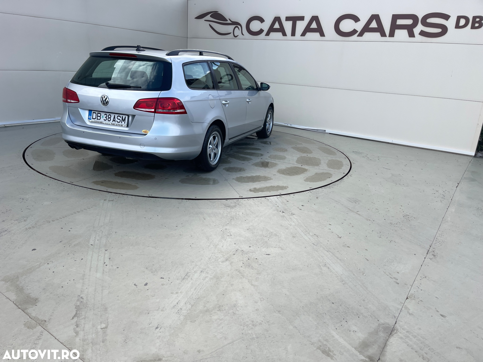 Volkswagen Passat 2.0 TDI BlueMotion Tehnology DSG Trendline - 15