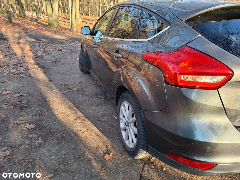 Ford Focus 2.0 TDCi Titanium ASS - 3