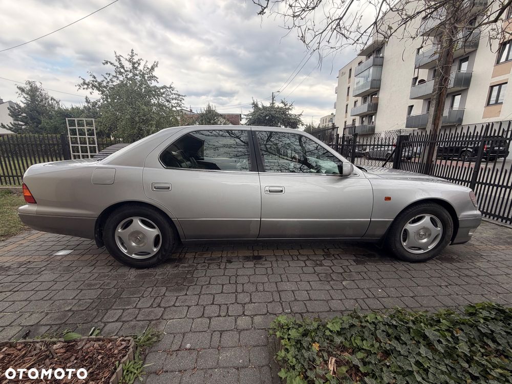 Lexus LS Standard - 5