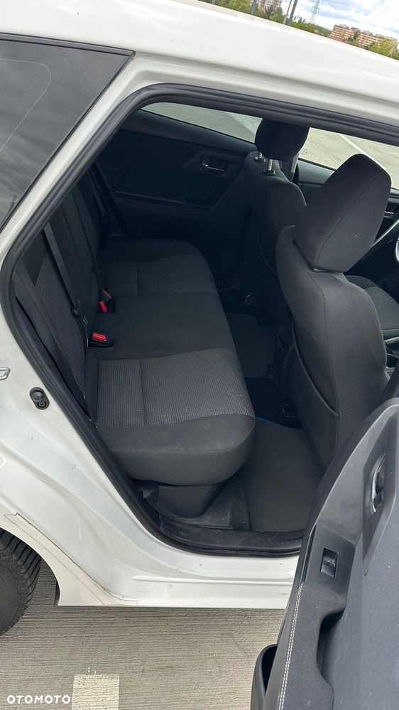 Toyota Auris - 10