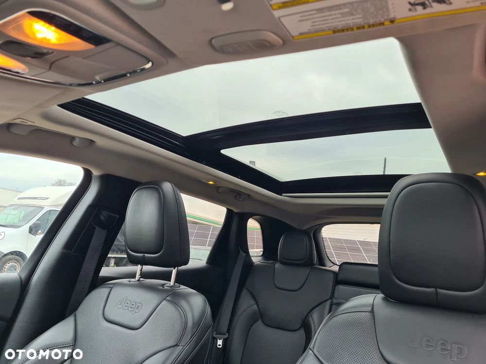 Jeep Cherokee 3.2 V6 Active Drive I Limited - 23