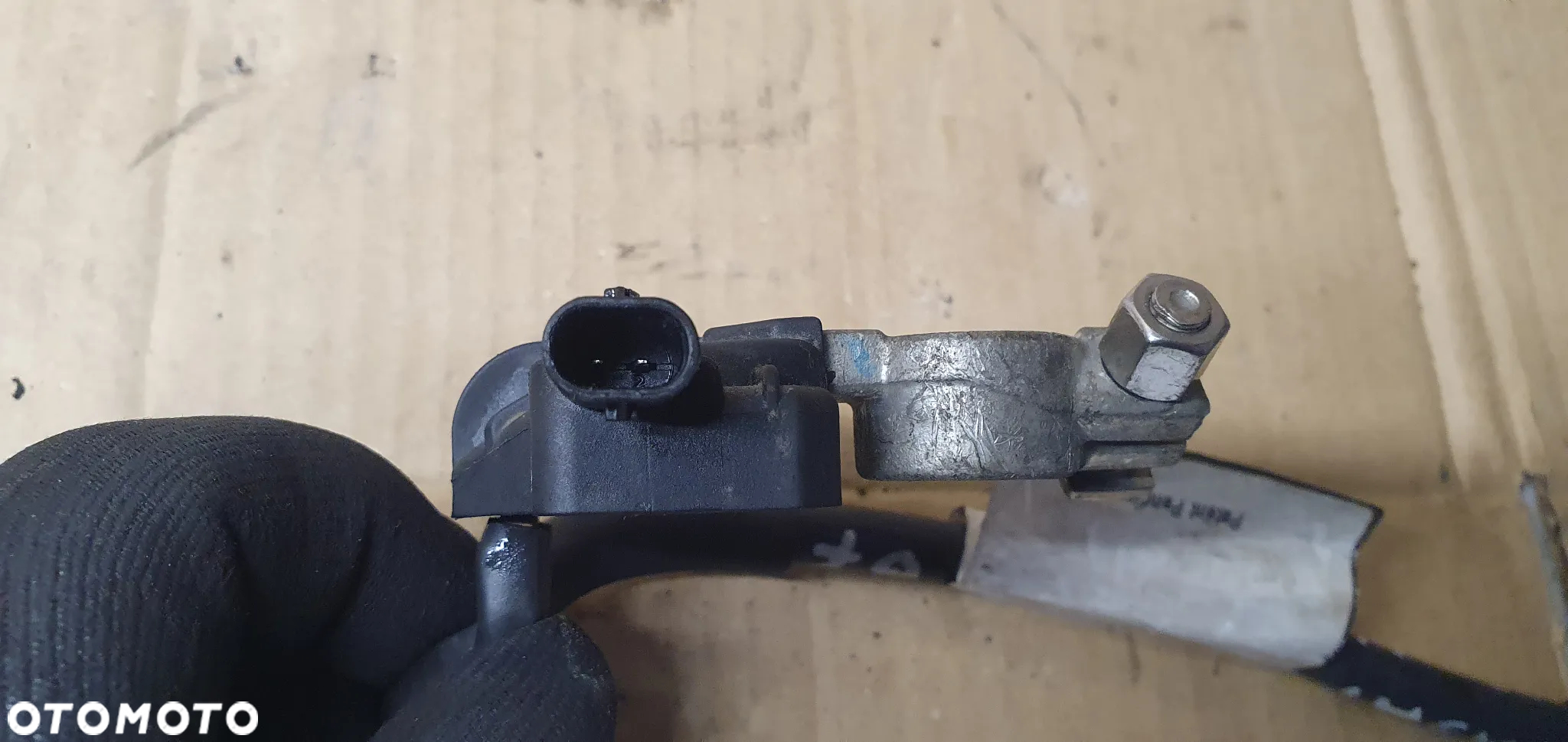 Klema minusowa akumulatora bezpiecznik VW Passat B7 1K0915181F - 5