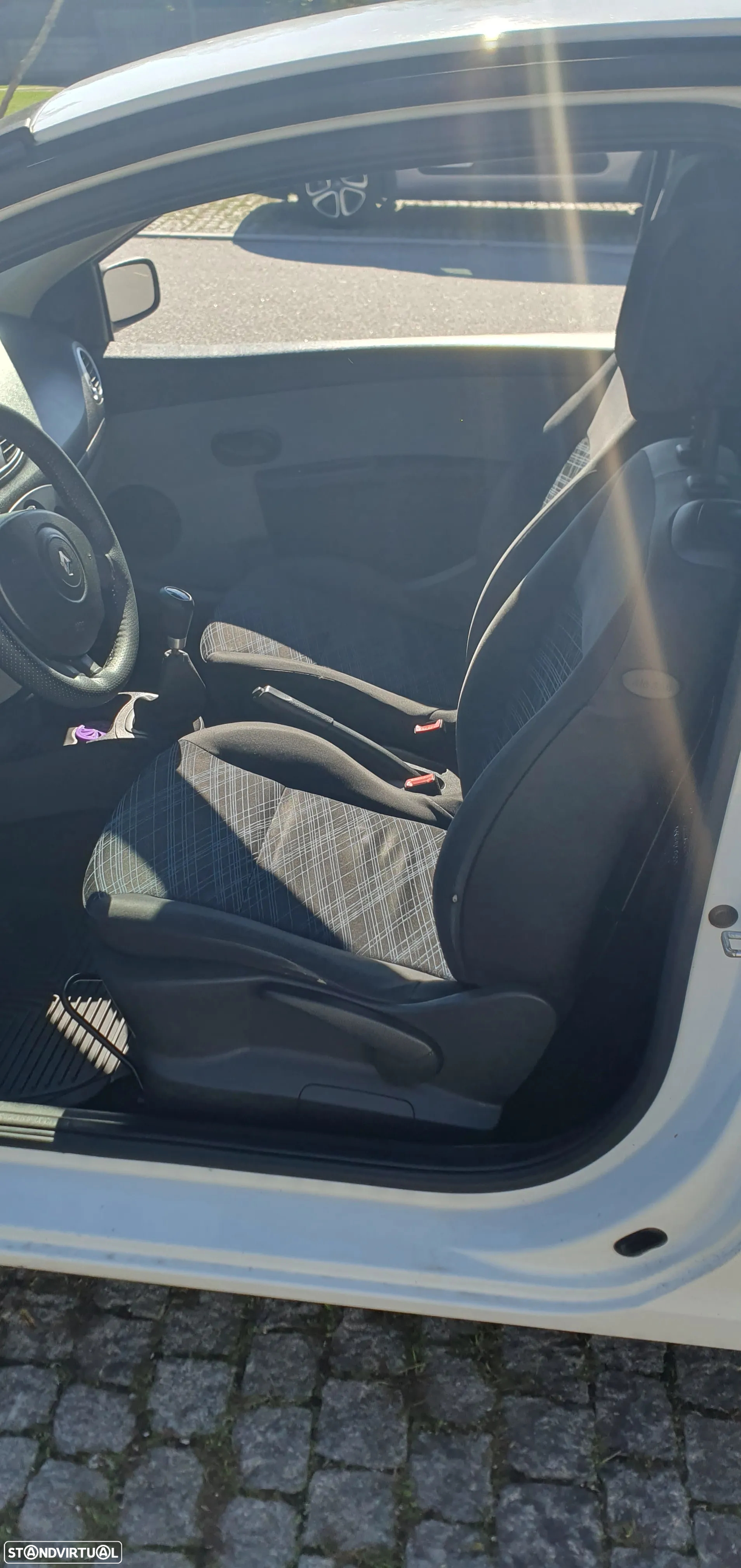 Renault Clio - 9