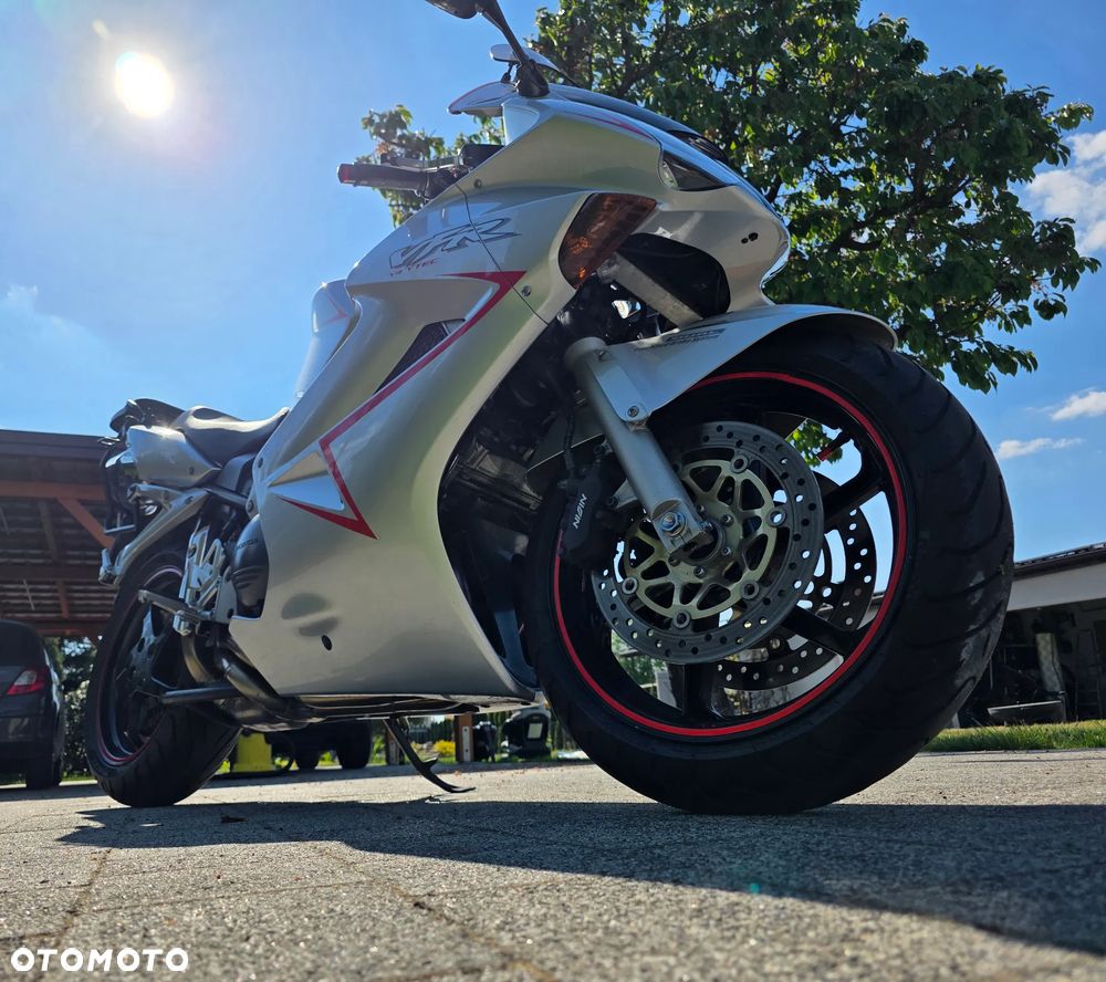 Honda VFR - 13