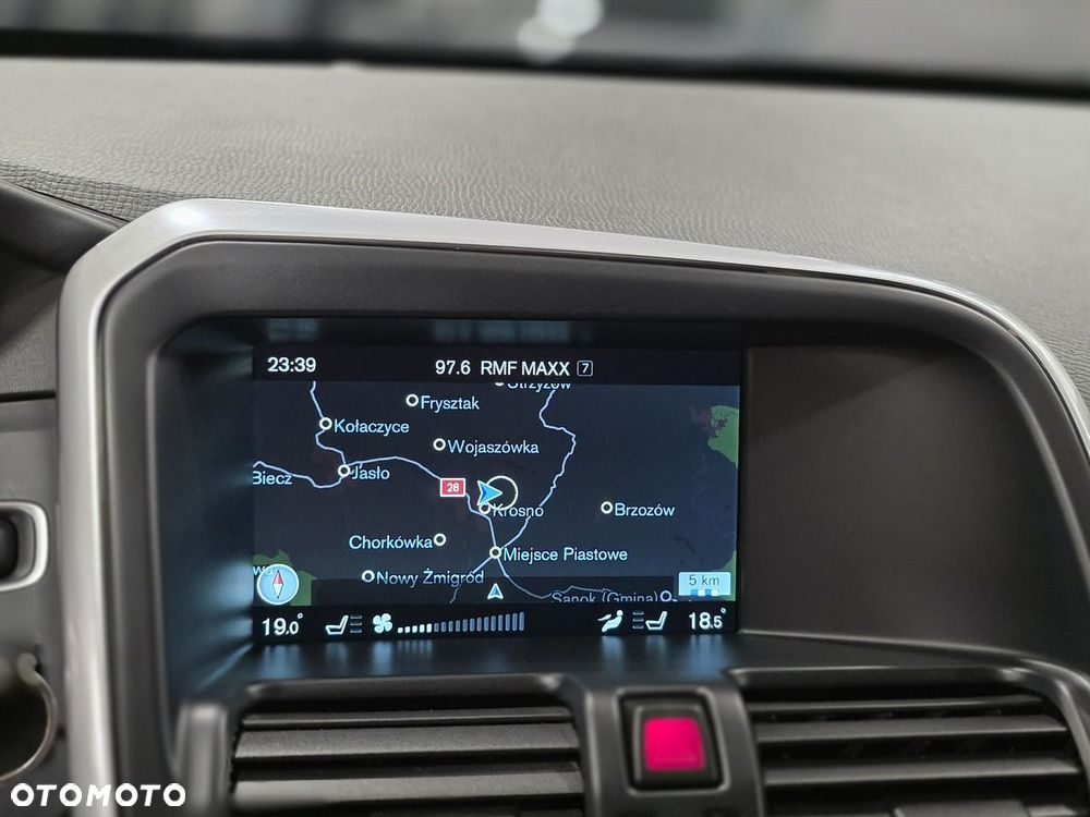 Volvo XC 60 D4 Momentum Pro - 31