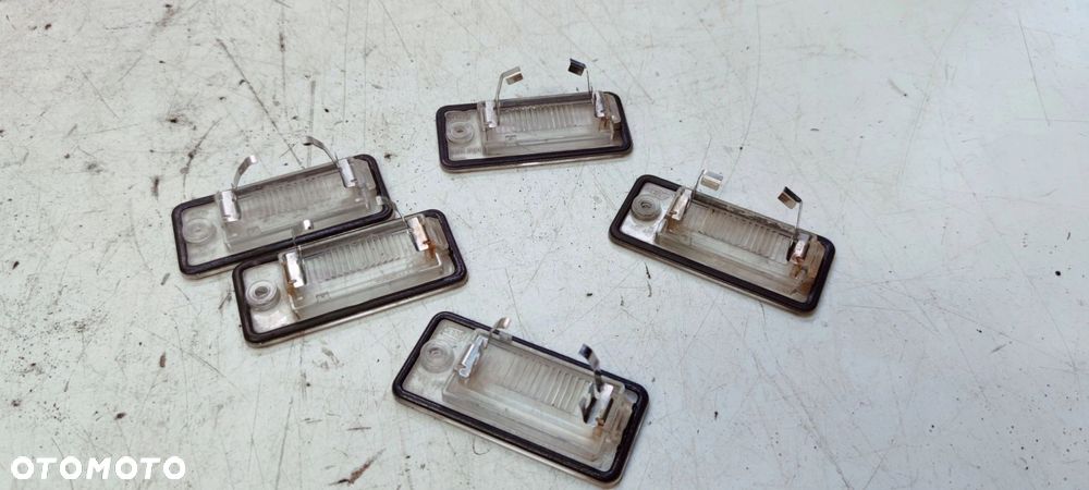 LAMPKA PODŚWIETLENIE TABLICY LEWA AUDI A3 8P A4 B6 B7 A6 C6 Q7 8E0807430A - 2