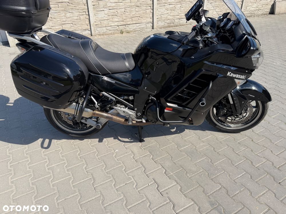 Kawasaki GTR - 17