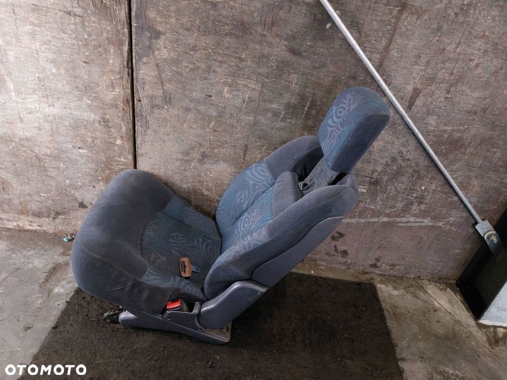 FOTEL TRZECI RZĄD RENAULT ESPACE III - 7