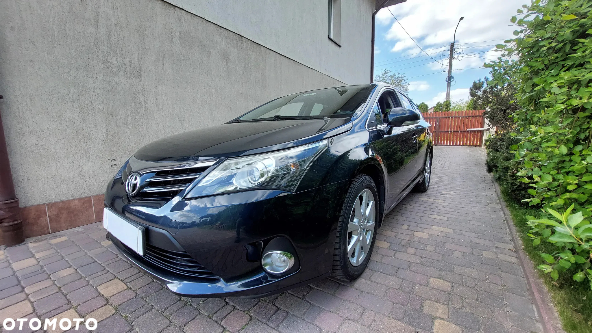 Toyota Avensis 1.8 Sol plus NAVI - 2