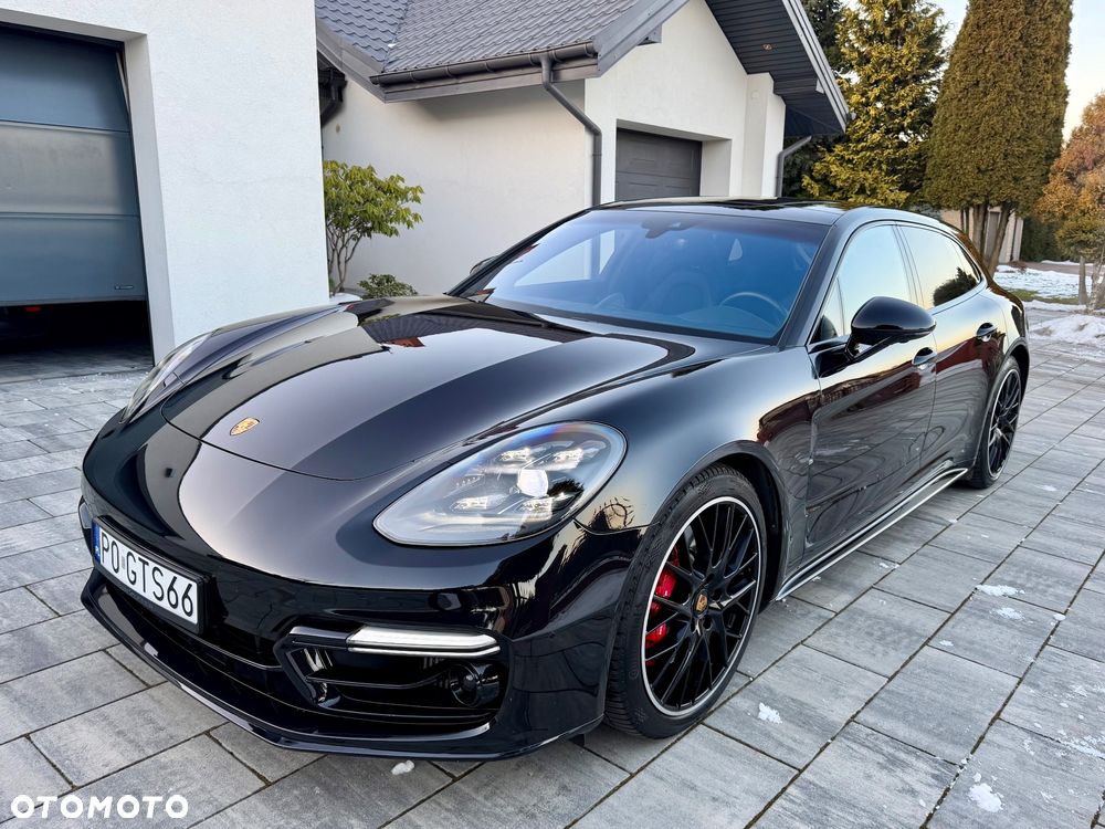 Porsche Panamera - 1