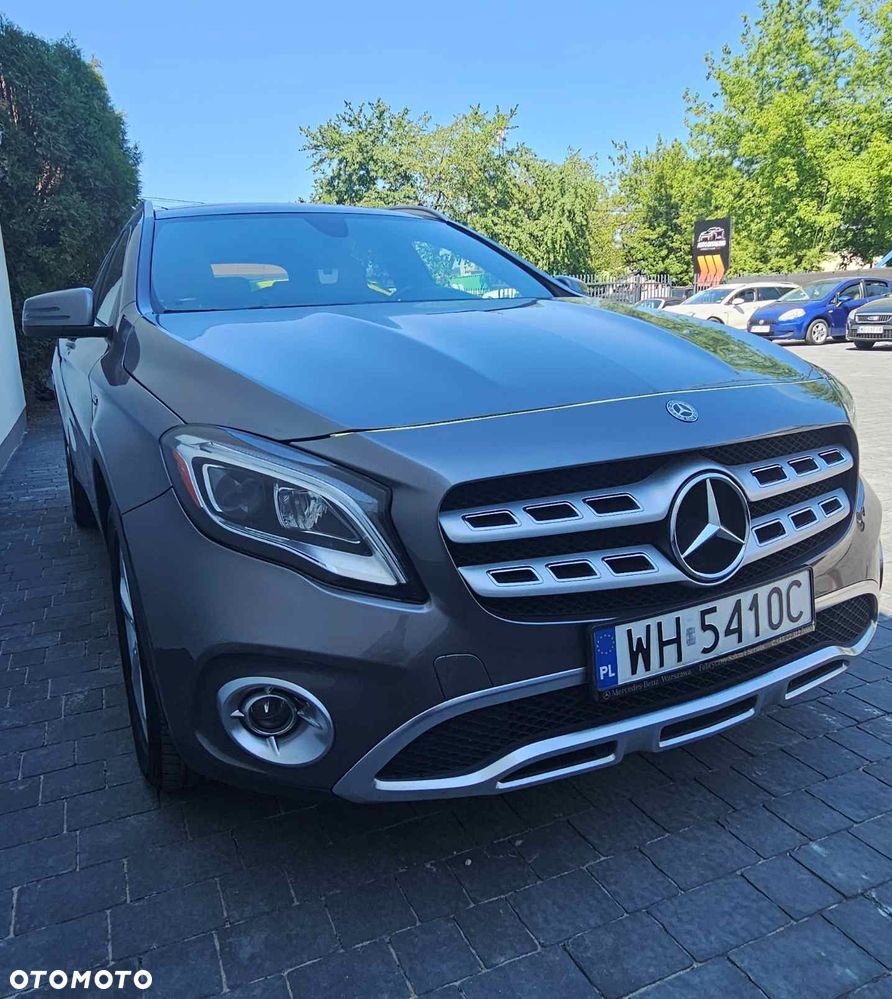Mercedes-Benz GLA 250 4-Matic - 10