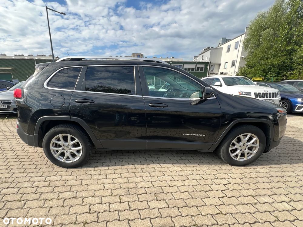Jeep Cherokee - 10