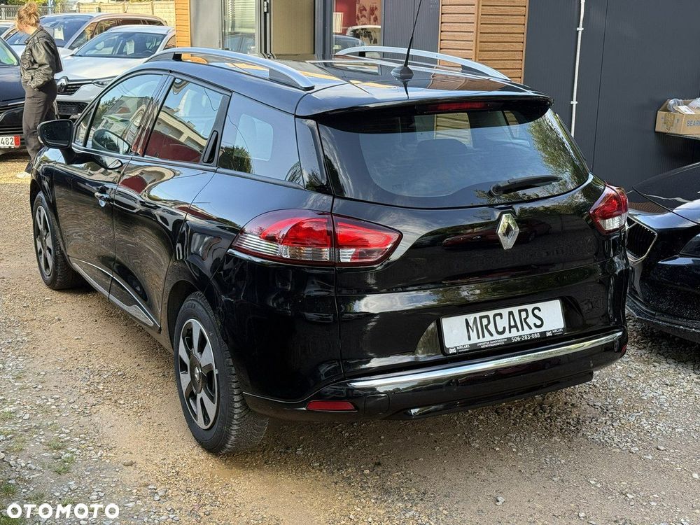Renault Clio - 6