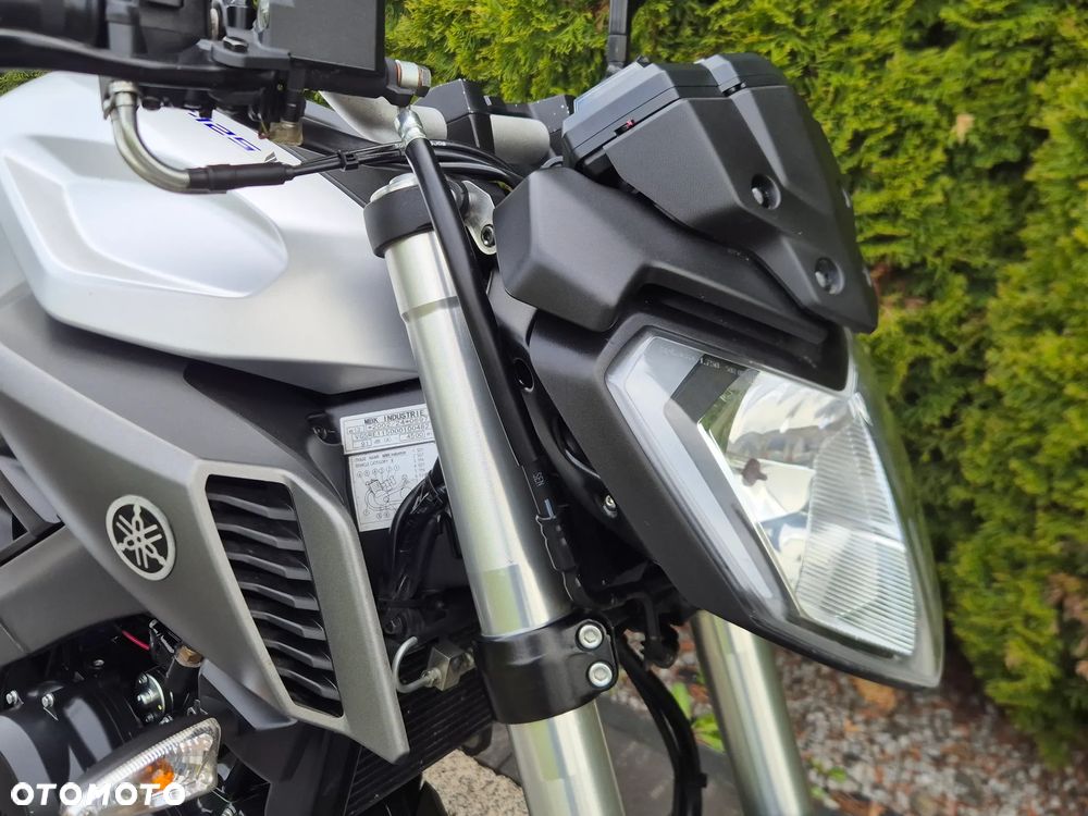 Yamaha MT - 7