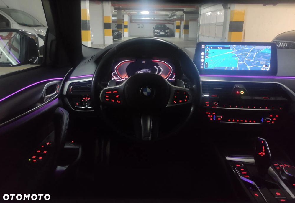 BMW Seria 5 520d xDrive M Sport sport - 36