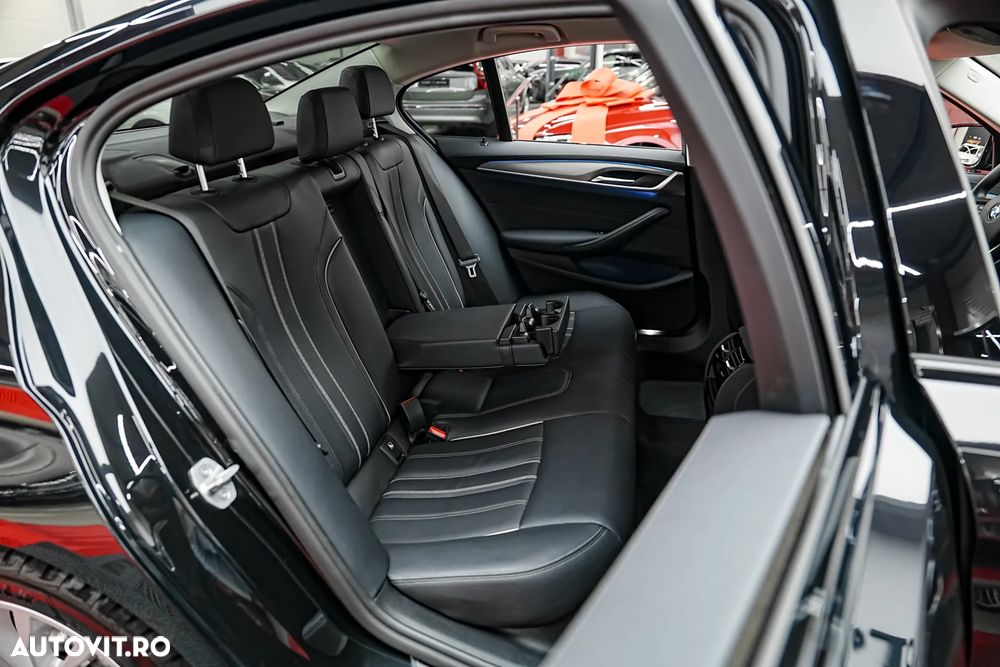 BMW Seria 5 530e Aut. - 10