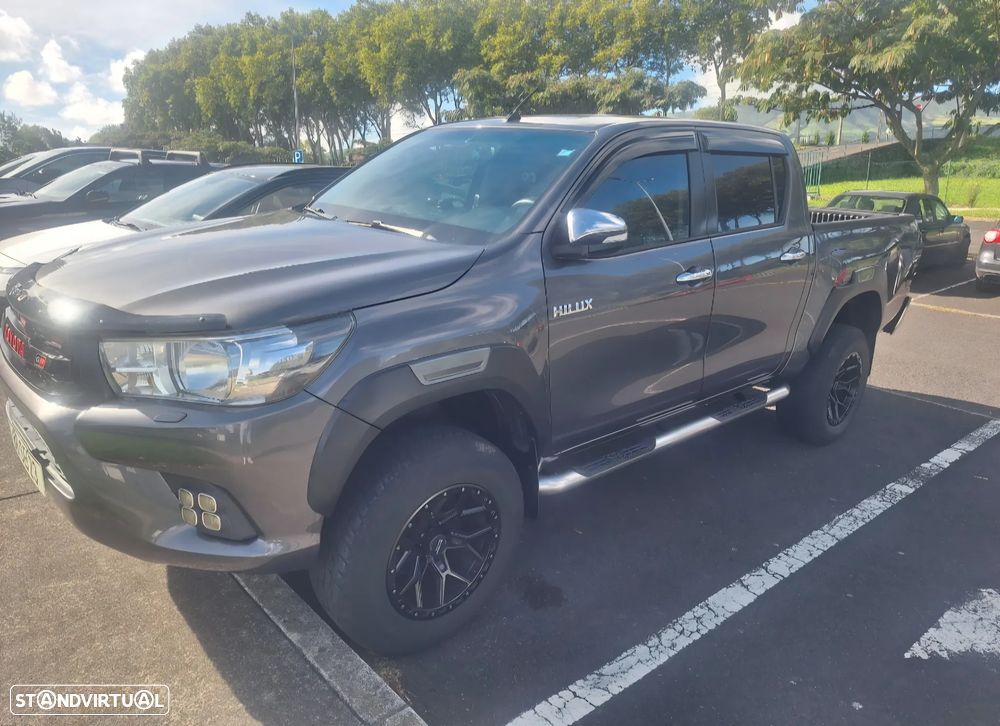 Toyota Hilux — photo 4