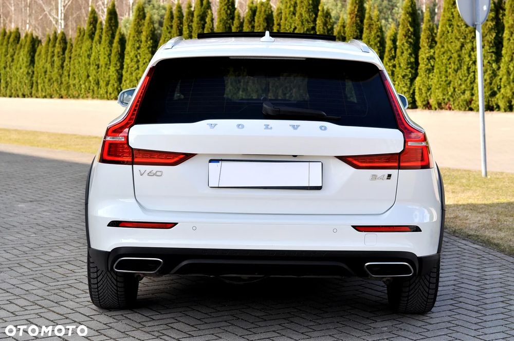 Volvo V60 Cross Country B4 D AWD Plus - 12