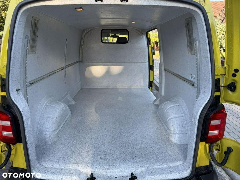 Volkswagen Transporter - 16
