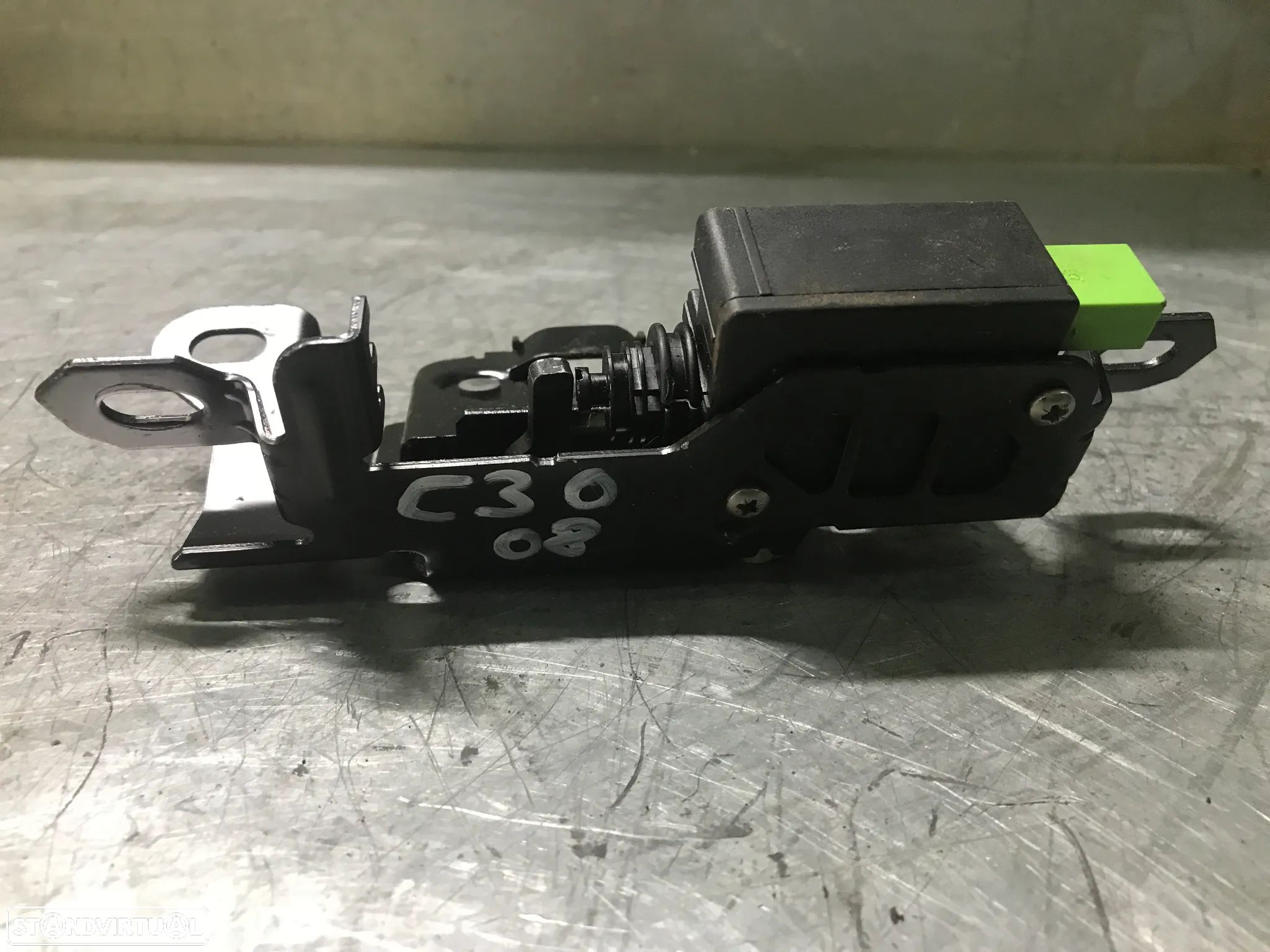 FECHO DA MALA VOLVO C30 REF. 30784739 - 1