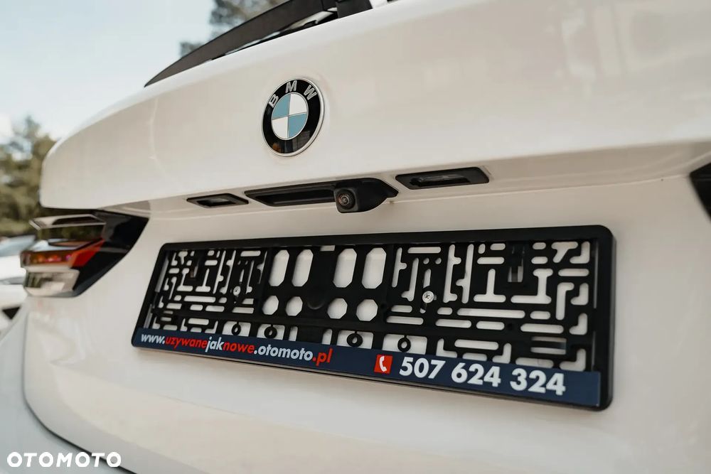 BMW Seria 5 520d xDrive Touring M Sport Edition - 9