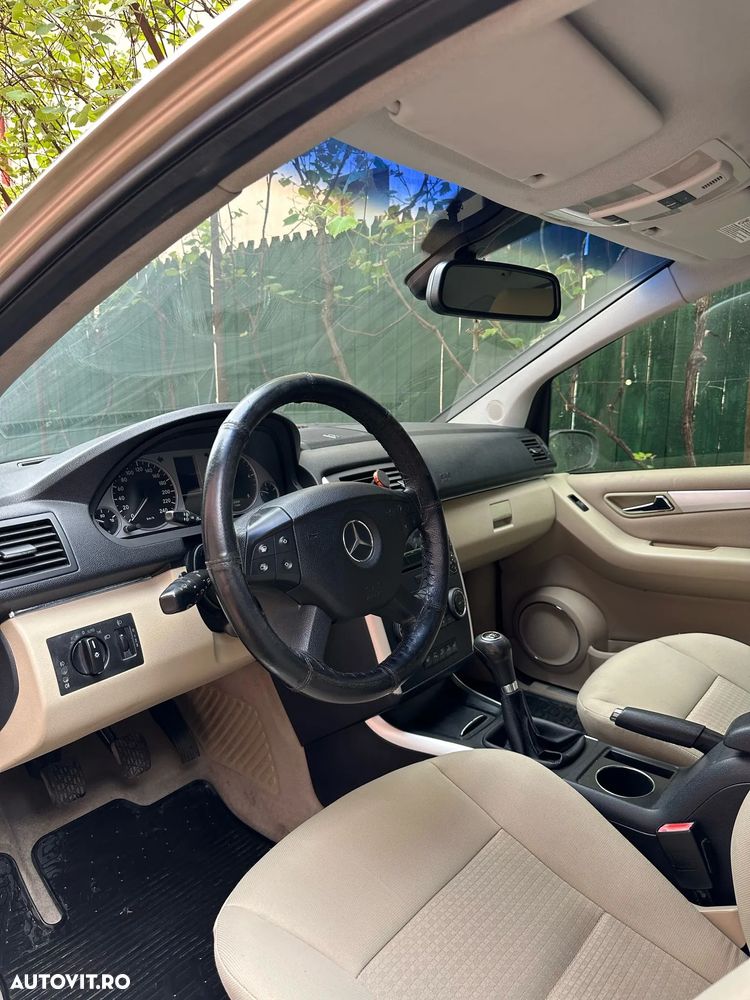 Mercedes-Benz B 180 CDI - 4