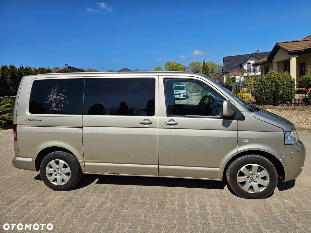 Volkswagen Multivan - 10