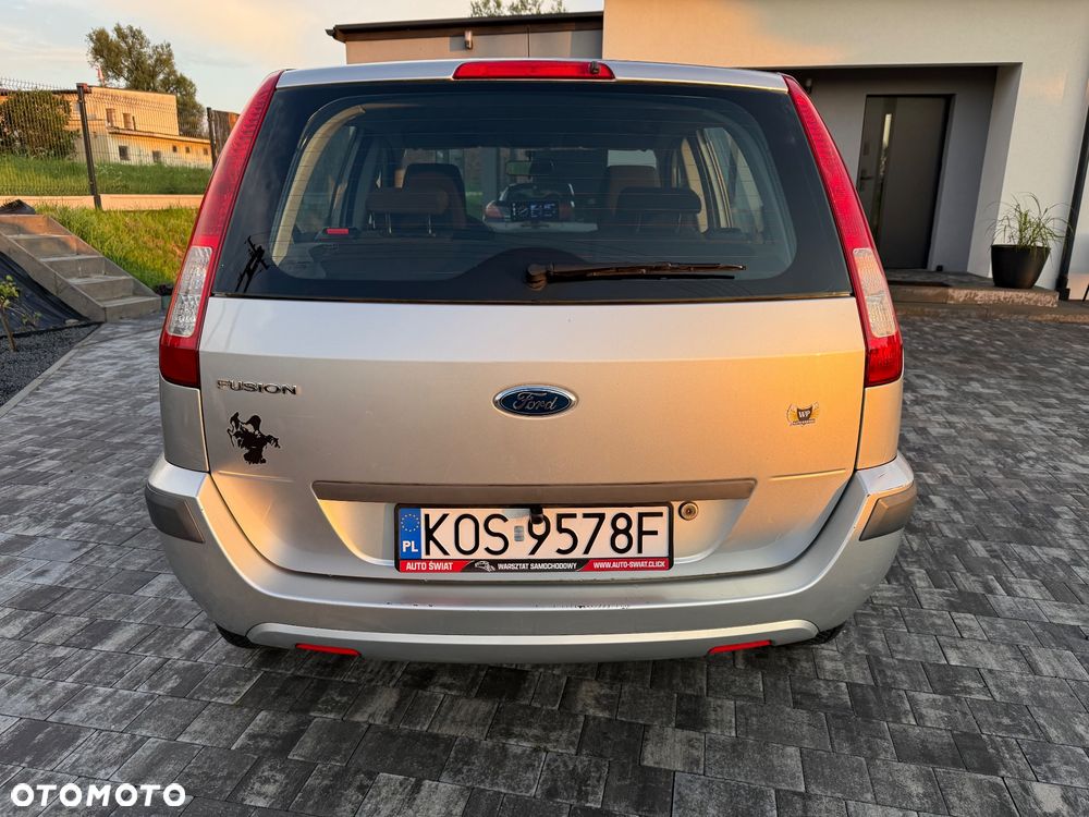 Ford Fusion 1.4 Ambiente - 4