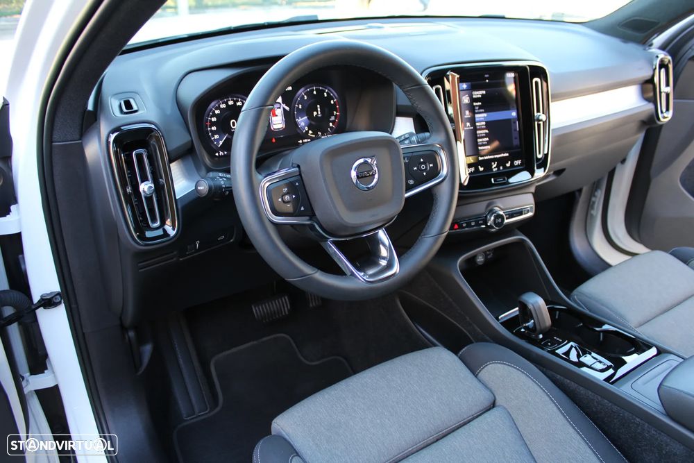 Volvo XC 40 1.5 T2 Plus Dark Auto - 14