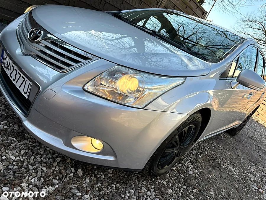 Toyota Avensis 2.0 D-4D - 7