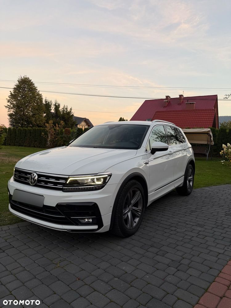 Volkswagen Tiguan - 1