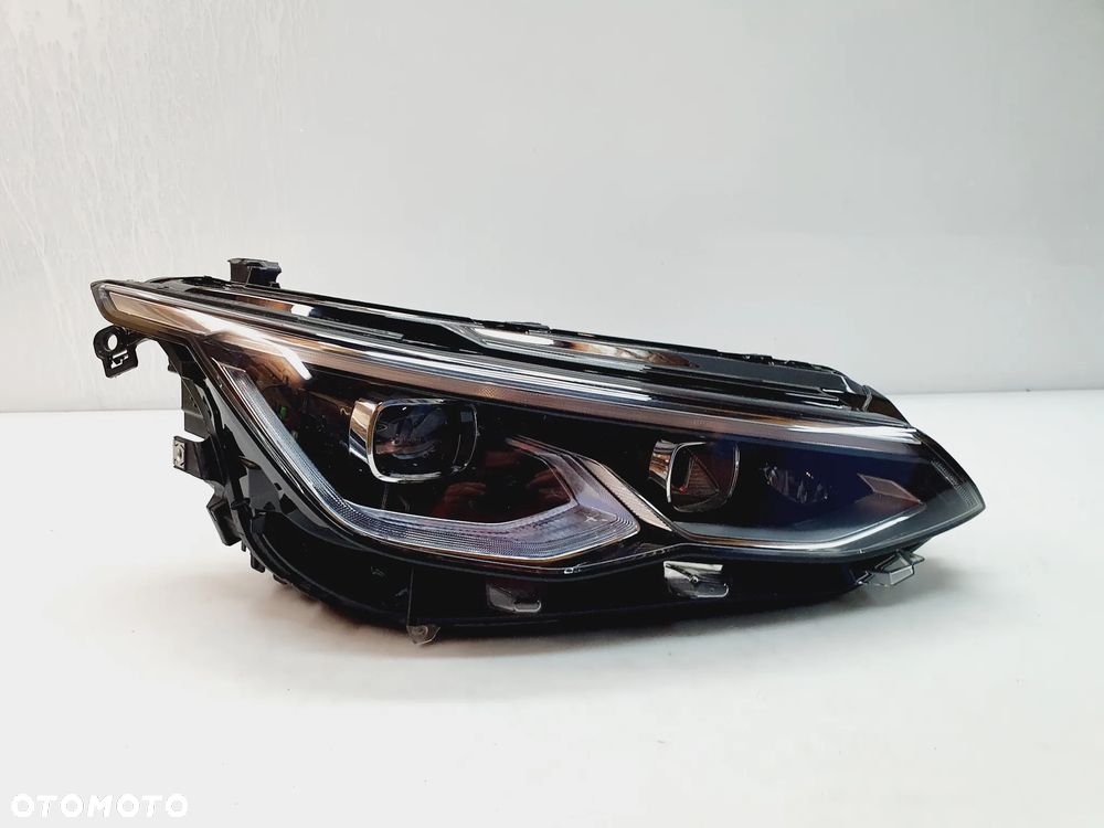 LAMPA PRAWA PRZÓD VW GOLF 8 VIII FULL LED IQ LED - 1